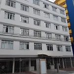 Ótimo Apto. 180 metros da Praia