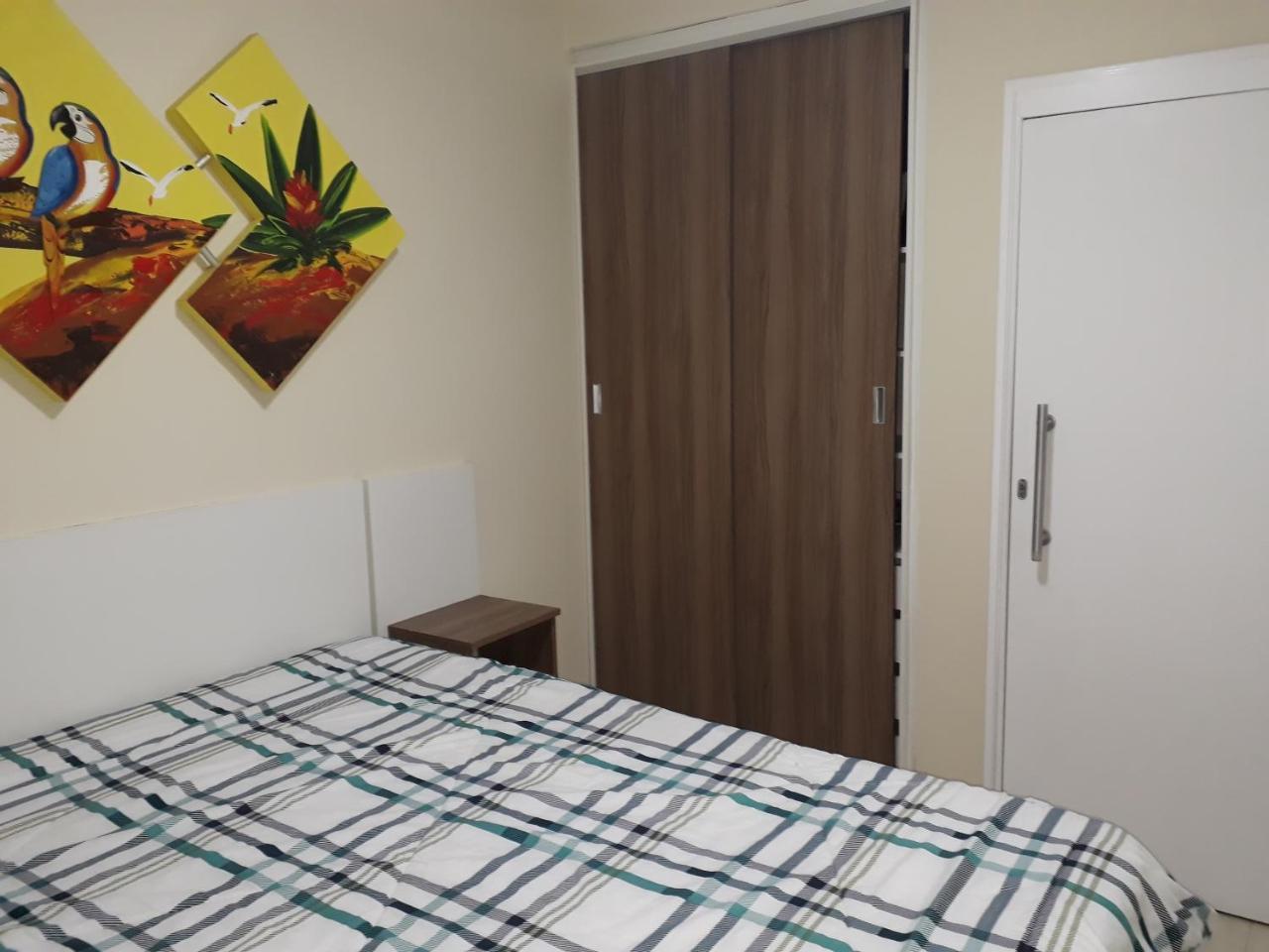 Otimo Apto. 180 Metros Da Apartamento